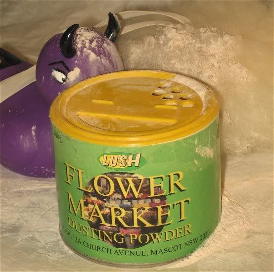 The Lush Wiki / Flower Market Dusting Powder